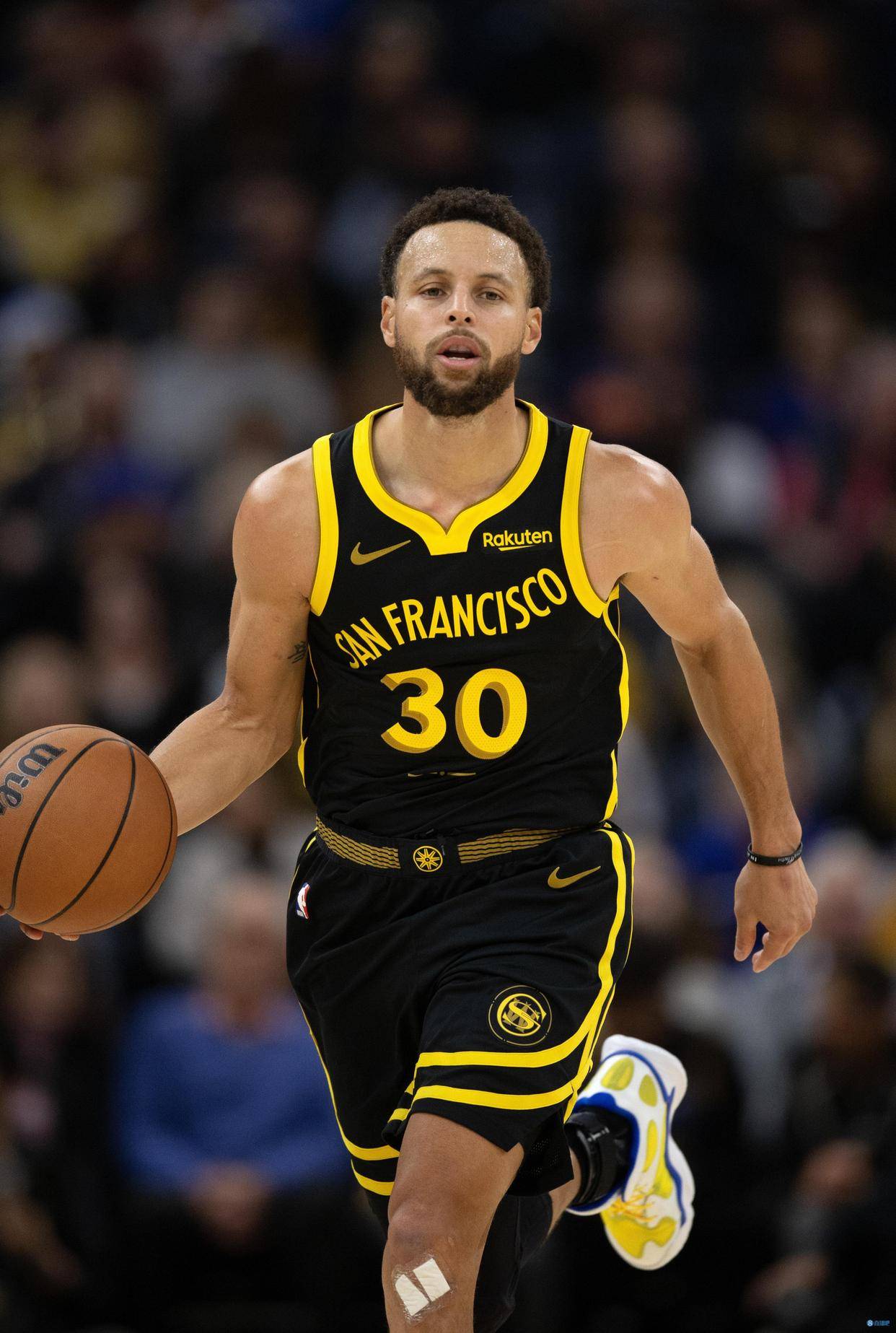 CBA球队战术分析：新疆队防守策略,（CBA战术解读：新疆队的防守之道）