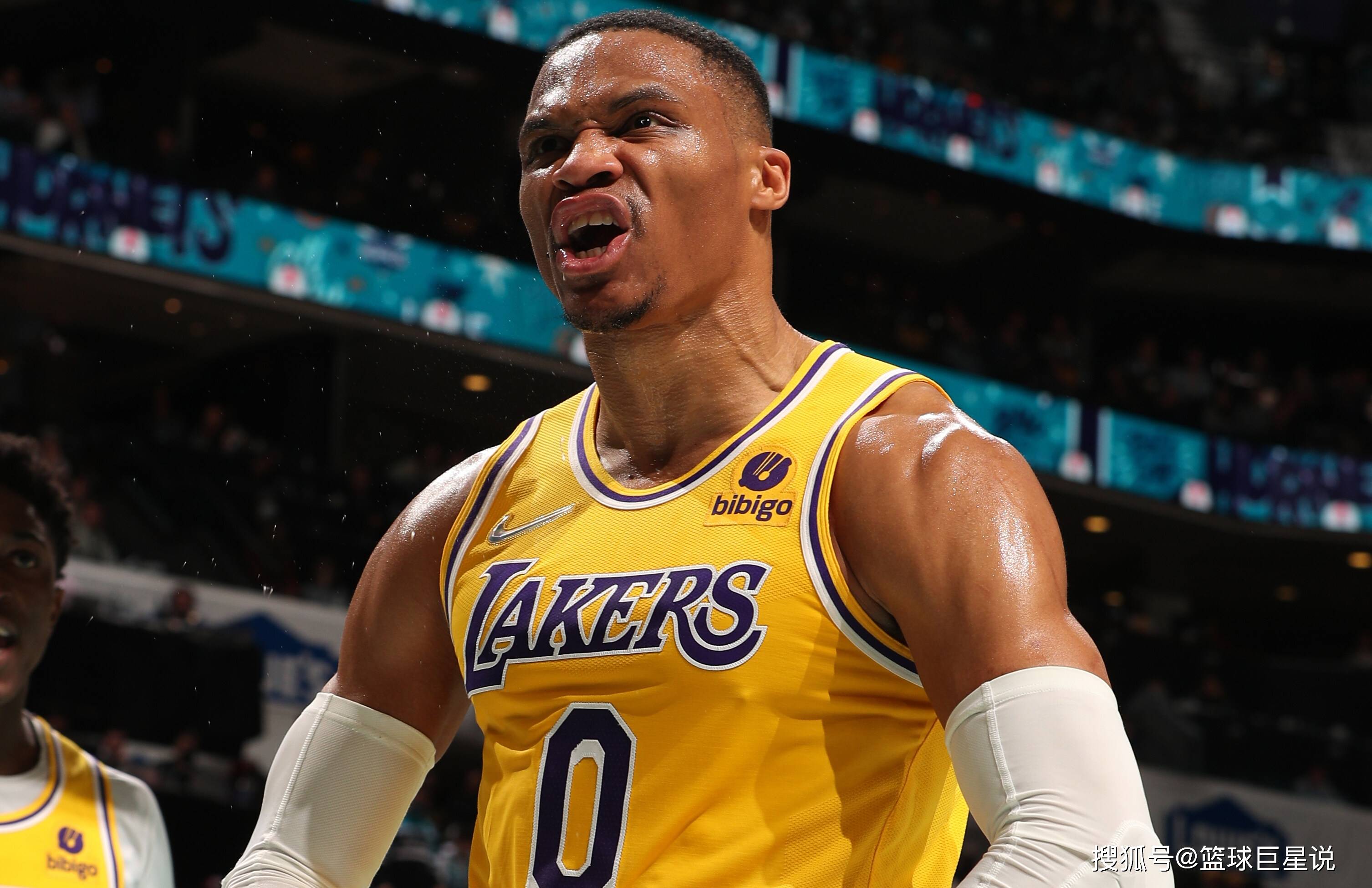 CBA杯“山东德比”裁判频繁纵容大动作引热议！媒体人质疑不作为（CBA杯山东德比争议升级：裁判被指放任大动作，媒体人质疑不作为）