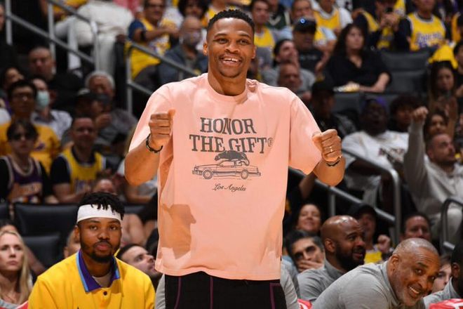 欧冠半场：马杜埃凯破门，因卡皮耶中柱，阿森纳1-0布鲁日（欧冠半场：马杜埃凯建功，因卡皮耶中框，阿森纳暂1-0领先布鲁日）