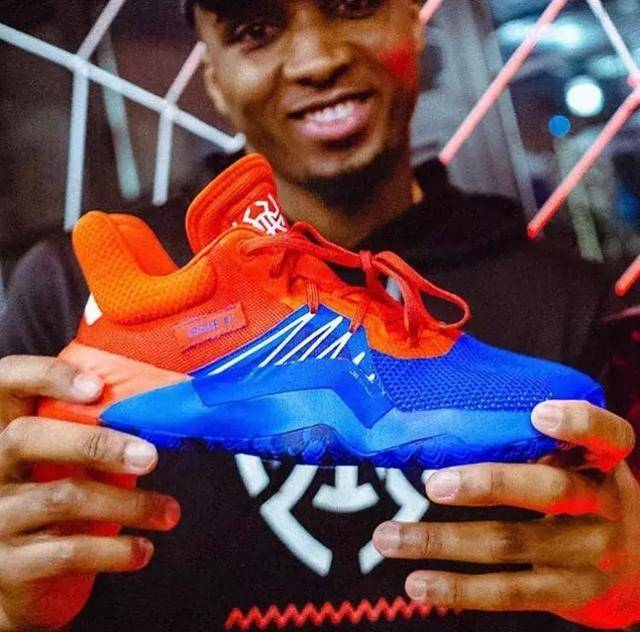 🌟NBA杯四强对阵全部出炉：魔术vs尼克斯，雷霆vs马刺（NBA季中锦标赛四强揭晓：魔术迎战尼克斯，雷霆硬碰马刺）