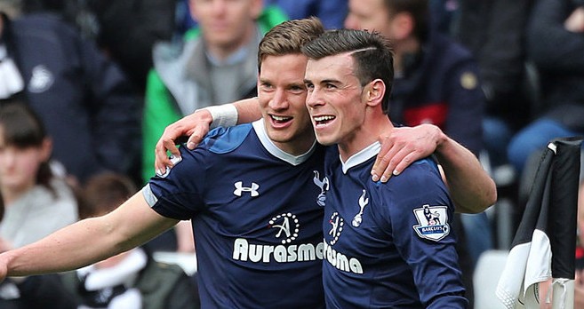 荷甲半场：范德霍恩争议破门，乌德勒支暂1-0埃因霍温（荷甲半场战报：范德霍恩争议进球，乌德勒支暂时1-0领先埃因霍温）