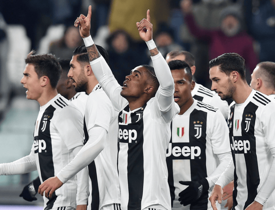 巴媒：西班牙人询问了罗比尼奥儿子小罗比尼奥，球员年底满18（巴媒称西班牙人已打听罗比尼奥之子小罗比尼奥，球员将于年底年满18岁）