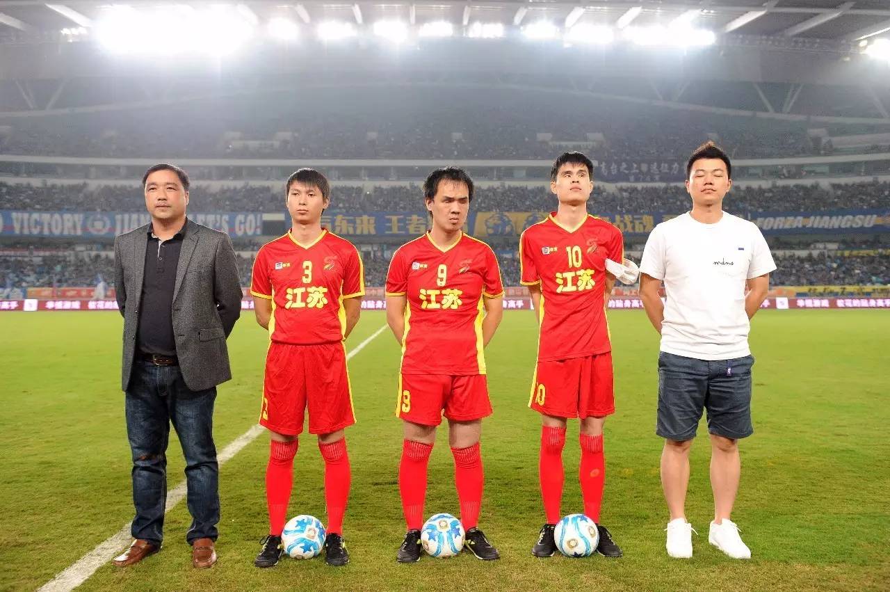 世体：欧洲各大豪门密切关注帕尼切利，有传言称巴萨有意球员（世体：欧洲豪门盯上帕尼切利，传巴萨有意引进）