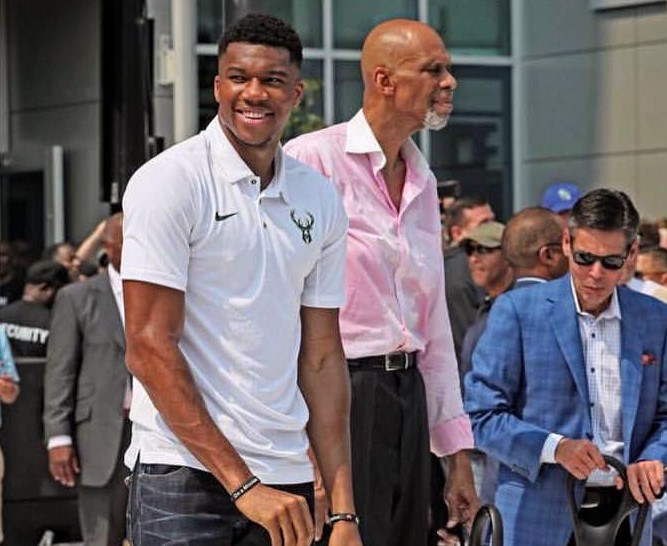 半场战报：科隆1-2法兰克福（半场：科隆1-2落后法兰克福）